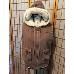 GAP Hooded Faux Fur lined Vest size M
